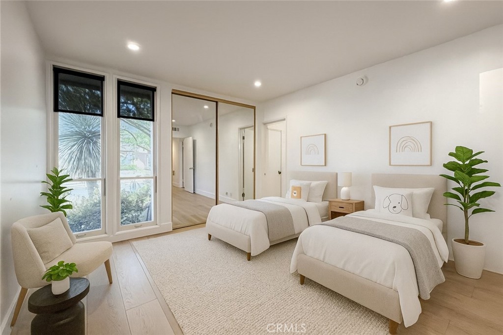 4575 De Celis Place Encino, CA 91436 - Photo 13 of 50