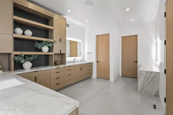 $13,000,000 | 6601 East San Miguel Avenue, Paradise Valley, AZ 85253