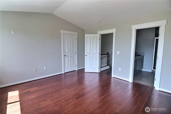 $3,500 | 23300 Southeast Black Nugget Road, Unit H2, Issaquah, WA 98029