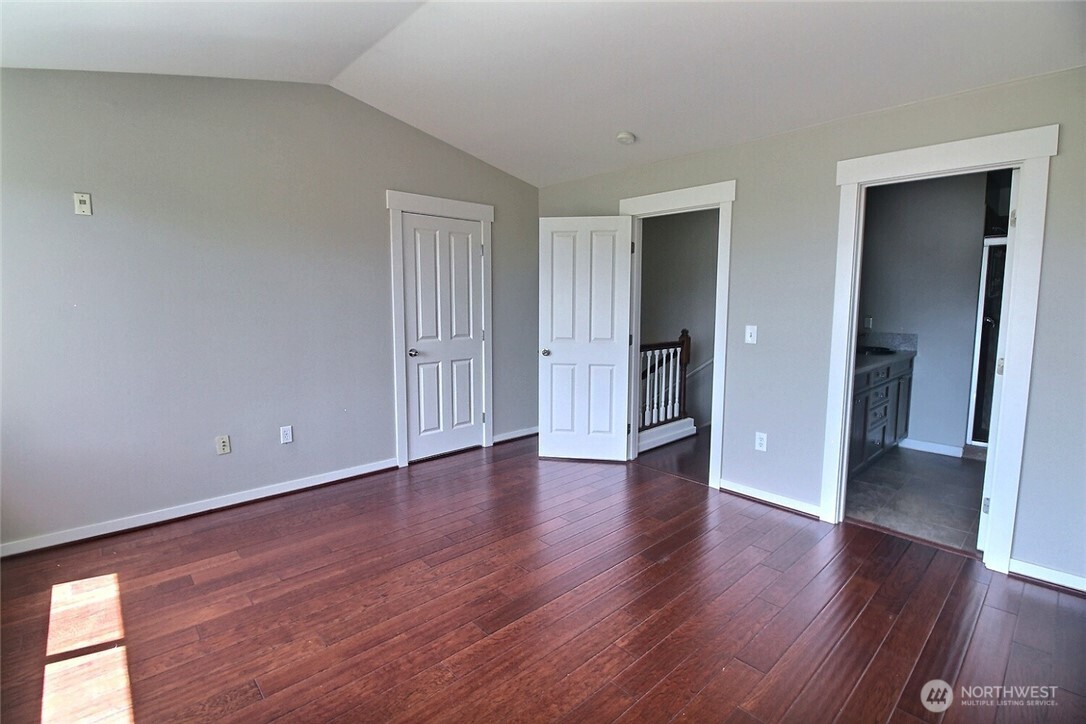 23300 Southeast Black Nugget Road, Unit H2 Issaquah, WA 98029 - Photo 21 of 36