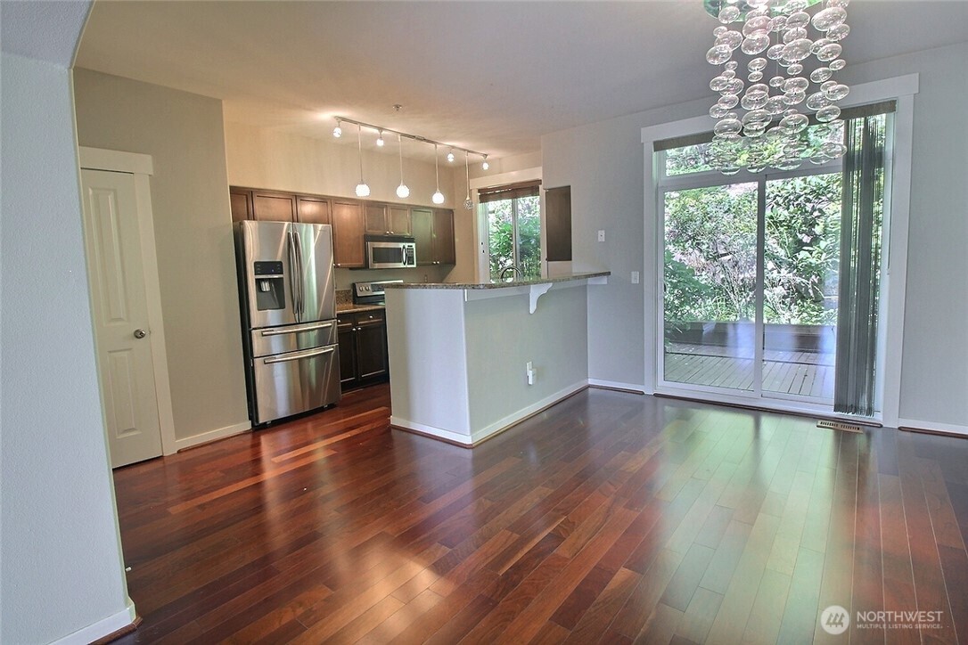 23300 Southeast Black Nugget Road, Unit H2 Issaquah, WA 98029 - Photo 9 of 36