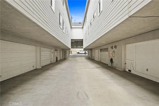 $499,900 | 869 Magnolia Avenue, Long Beach, CA 90813