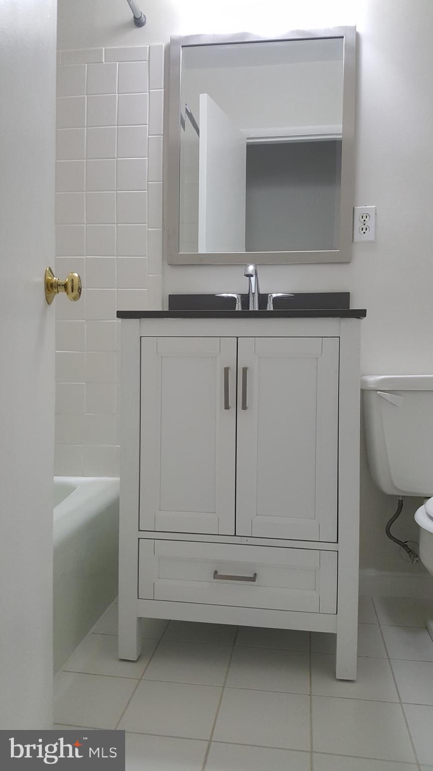 2393 Southgate Square Reston, VA 20191 - Photo 16 of 19