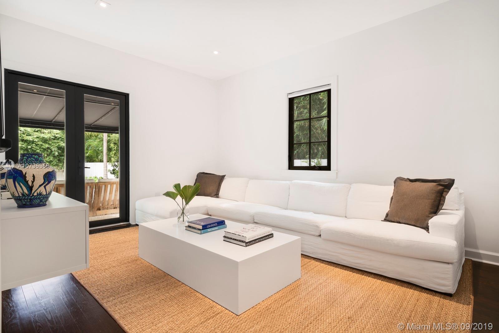 3679 Bougainvillea Road Miami, FL 33133 - Photo 13 of 35