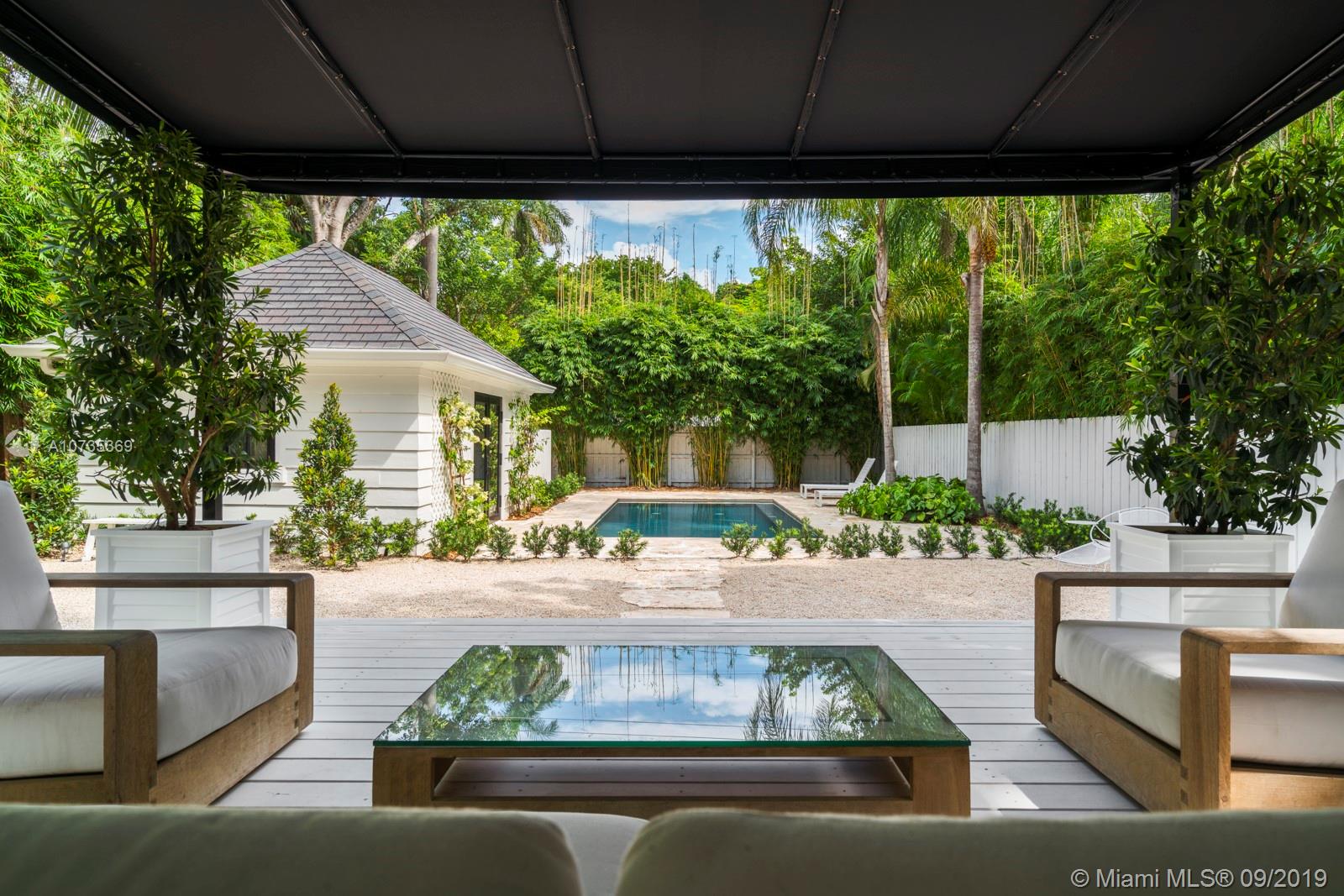 3679 Bougainvillea Road Miami, FL 33133 - Photo 19 of 35