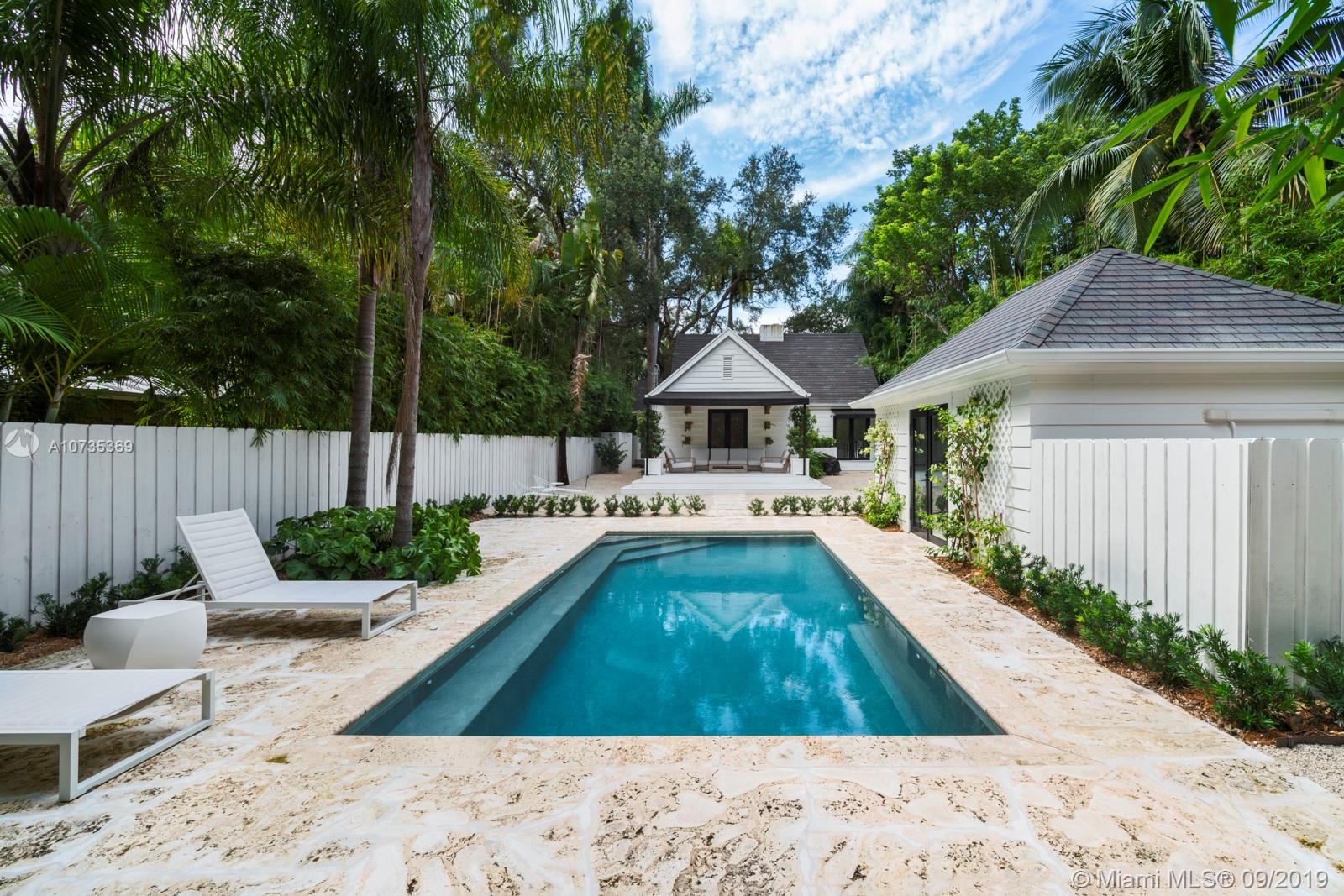 3679 Bougainvillea Road Miami, FL 33133 - Photo 23 of 35