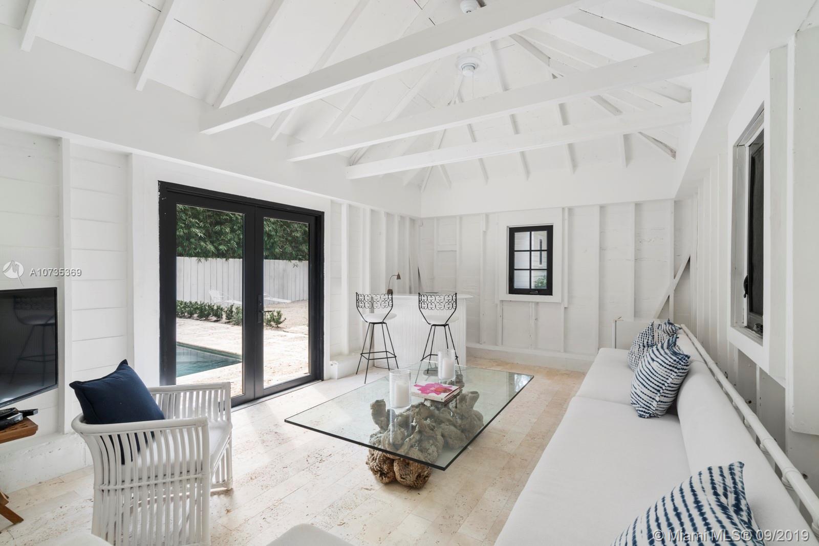 3679 Bougainvillea Road Miami, FL 33133 - Photo 27 of 35