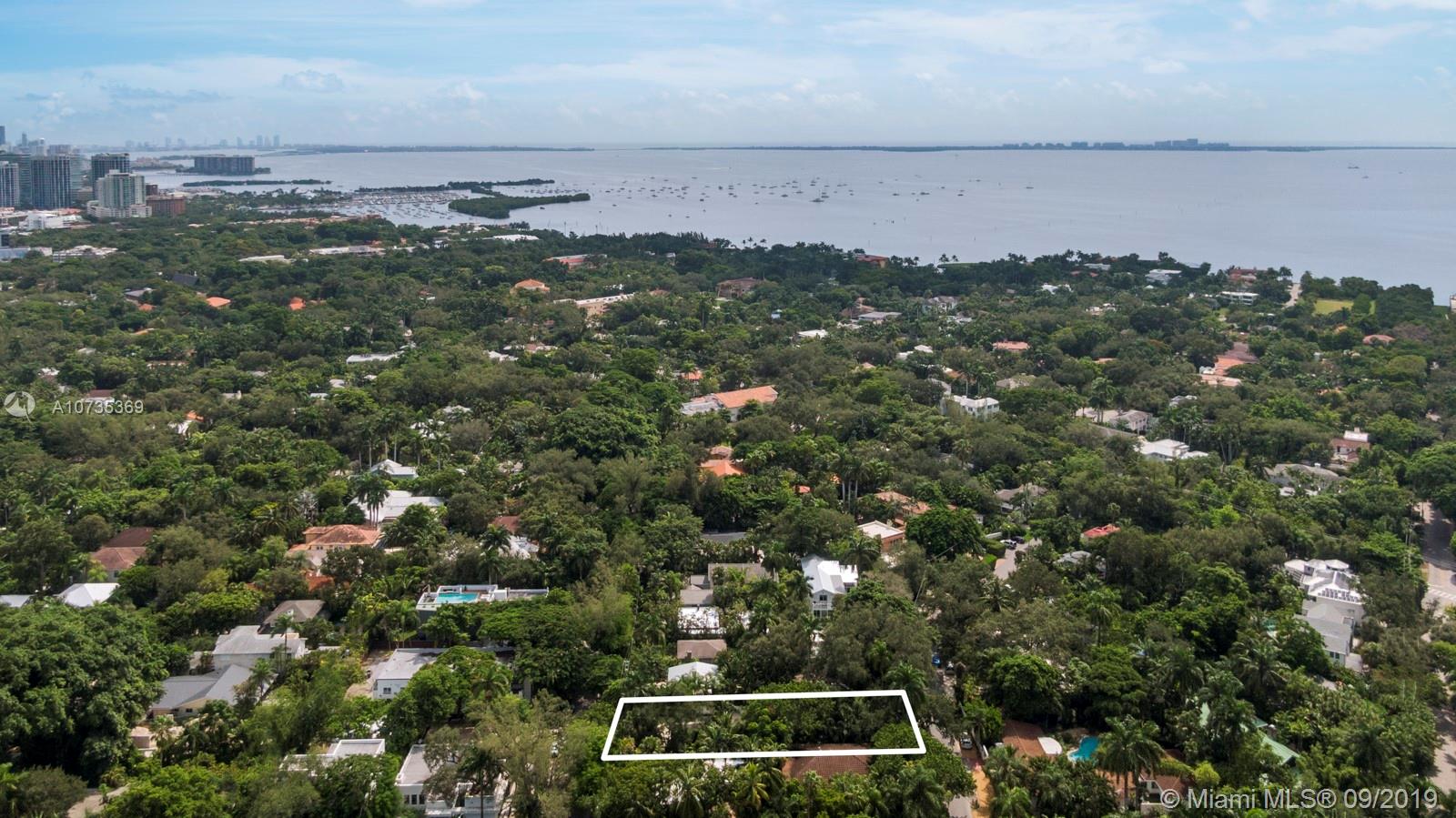 3679 Bougainvillea Road Miami, FL 33133 - Photo 31 of 35