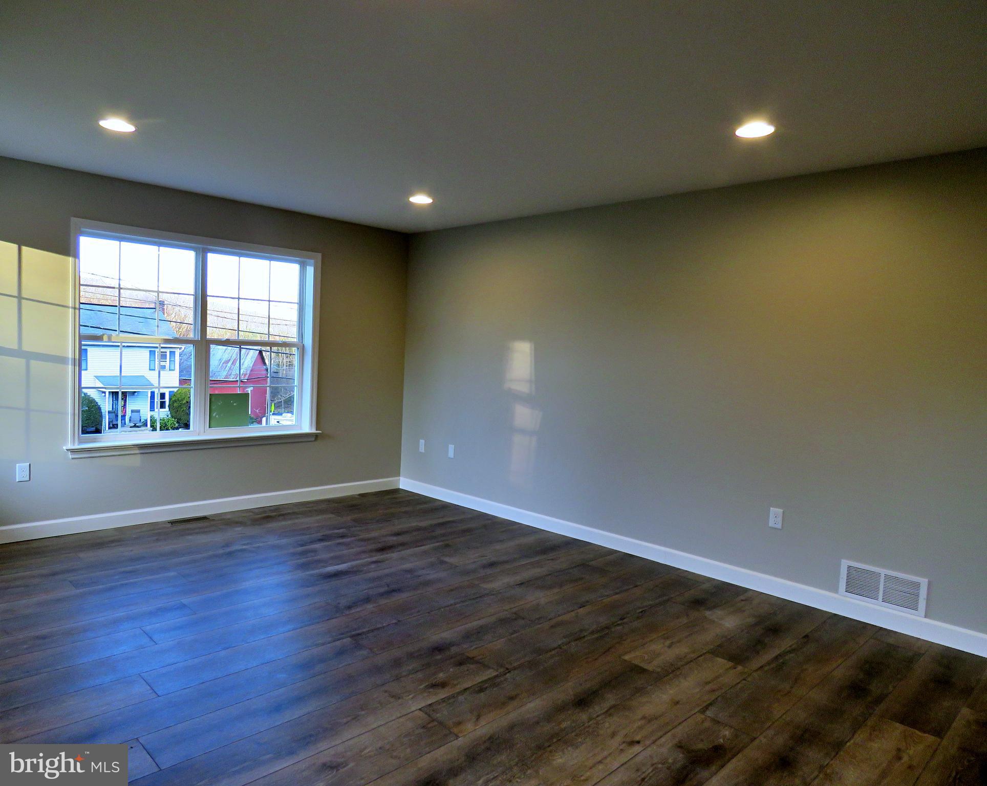 684 Hopeland Road Lititz, PA 17543 - Photo 8 of 21 Gallery Image 8