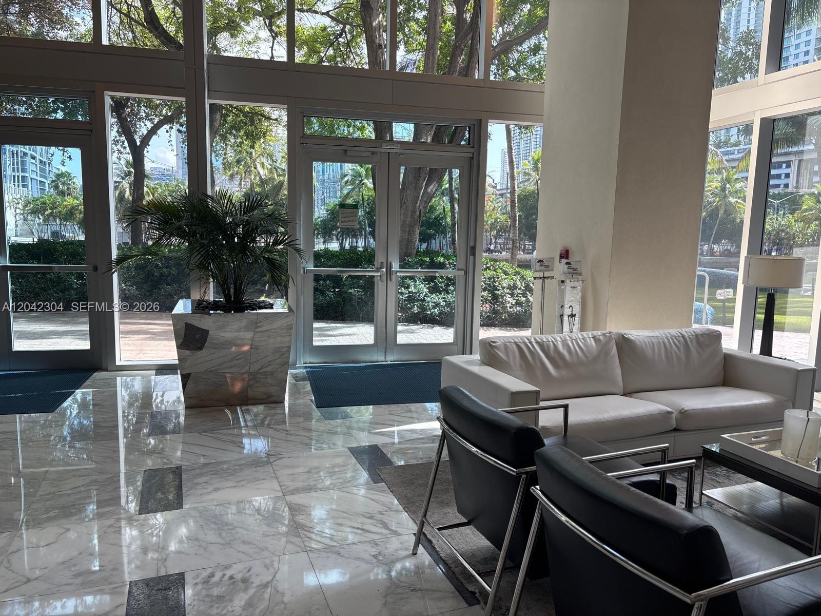 185 Southwest 7th Street, Unit 1410 Miami, FL 33130 - Photo 3 of 8
