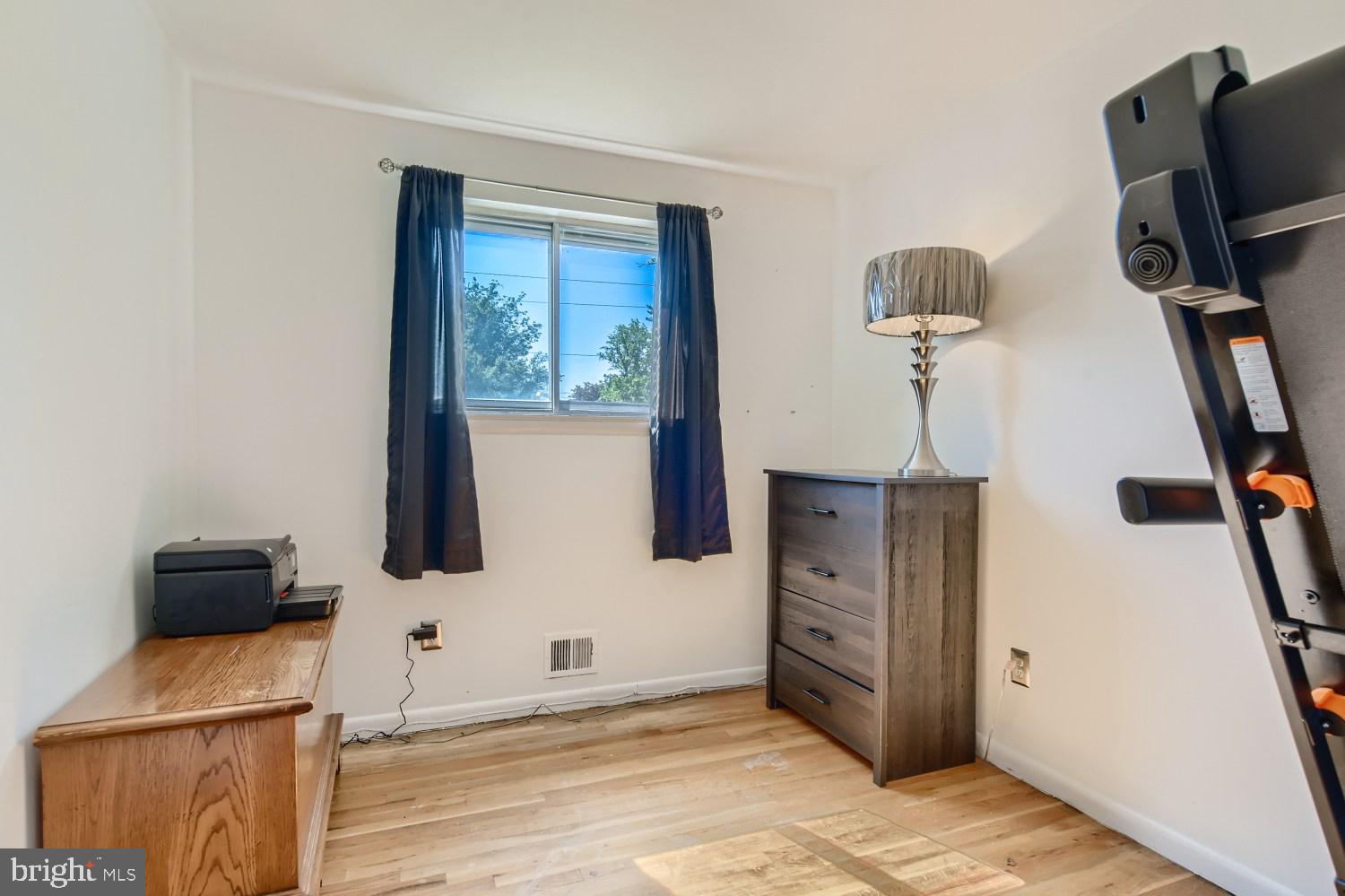3925 Bryony Road Randallstown, MD 21133 - Photo 13 of 25 Upper Level Bedroom 3