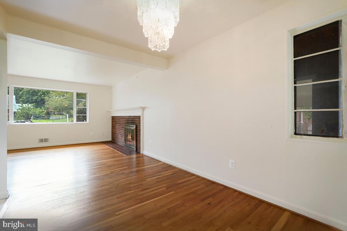 6830 Inverness Drive Springfield, VA 22150 - Photo 9 of 33