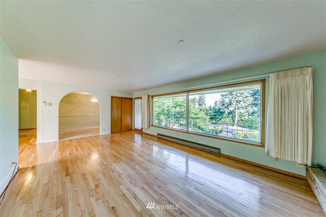 2038 East Lindberg Road Port Angeles, WA 98362 - Photo 4 of 40 Gallery Image 4