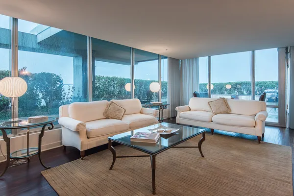 $1,695,000 | 9725 Woods Drive, Unit 1913, Skokie, IL 60077