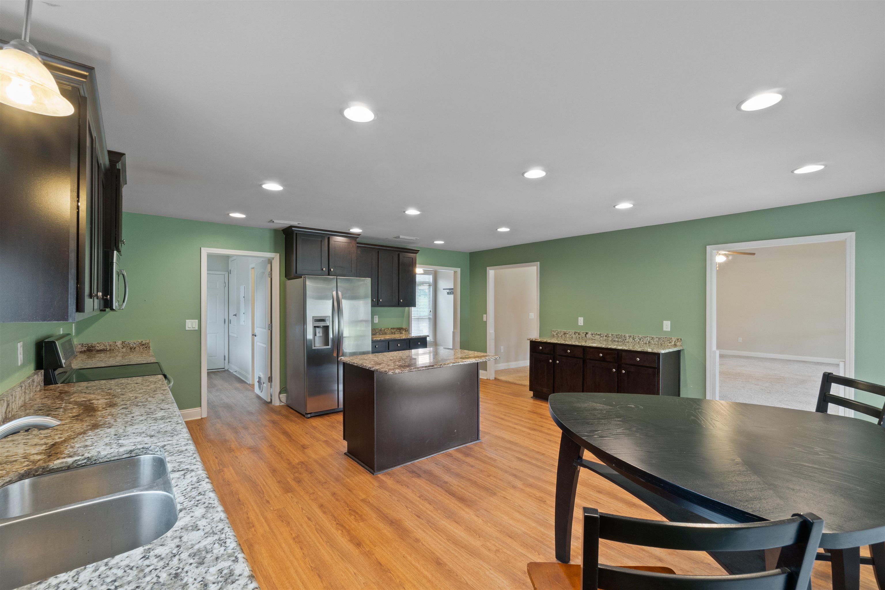 18971 Tralee Court Foley, AL 36535 - Photo 13 of 41 Kitchen