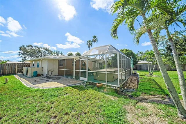 $549,000 | 455 North Shore Drive, Osprey, FL 34229
