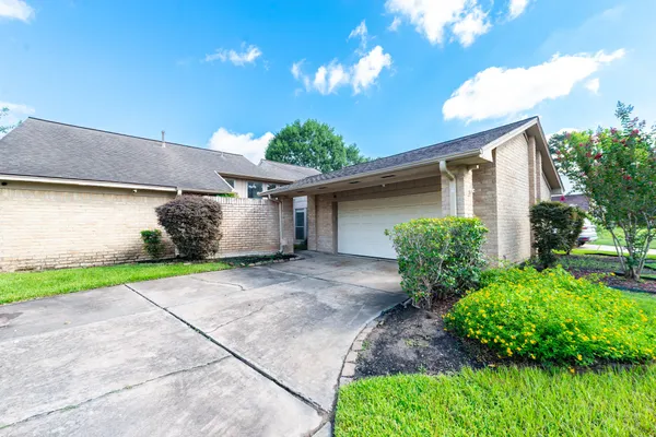$325,000 | 1022 White Sands Road, Katy, TX 77450