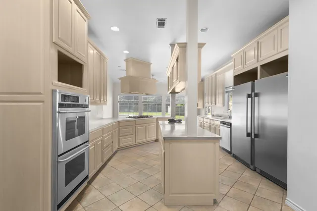 $240,000 | 102 West Caldwood Drive, Beaumont, TX 77707