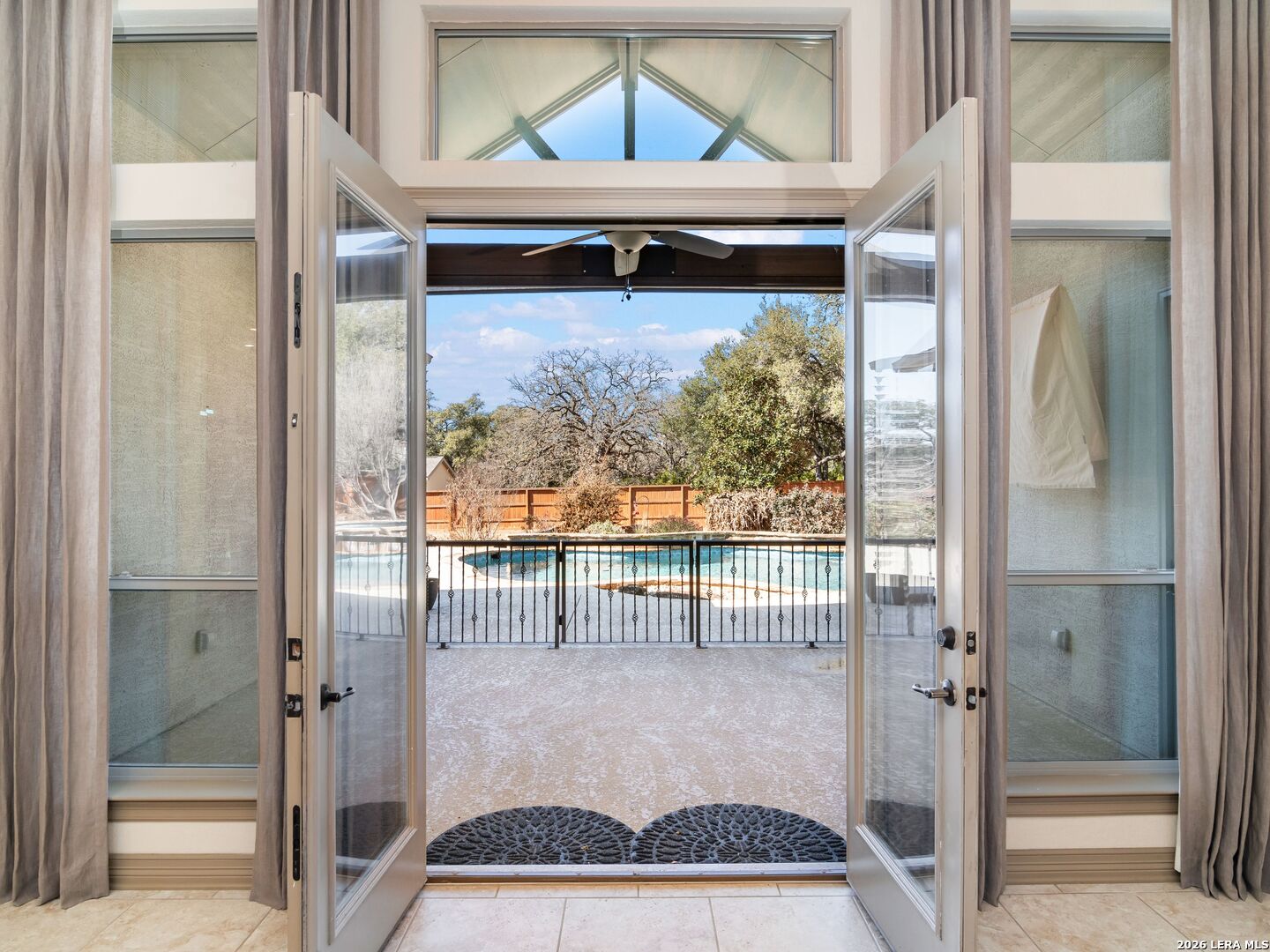 30142 Setterfeld Circle Fair Oaks Ranch, TX 78015 - Photo 10 of 45