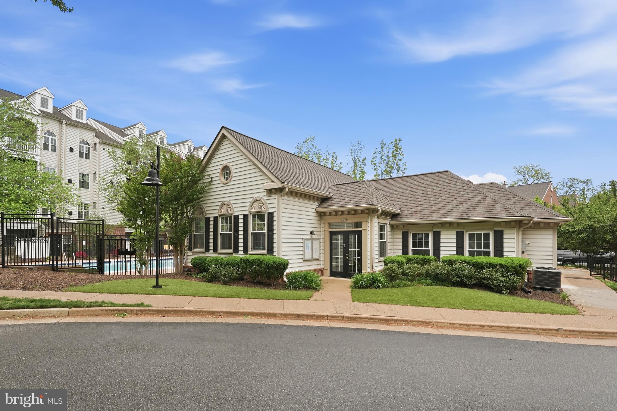 4662 West Braddock Road Alexandria, VA 22311 - Photo 39 of 42 Community Center