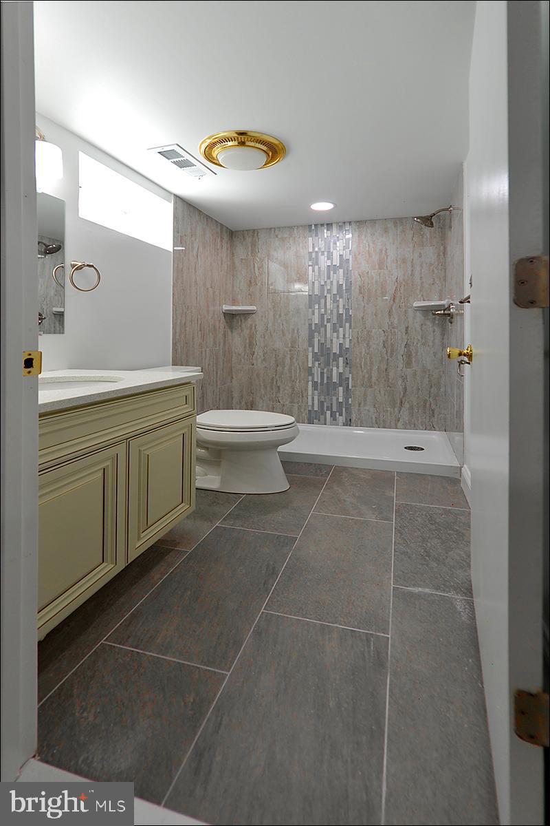 1302 Glendale Road Baltimore, MD 21239 - Photo 21 of 28