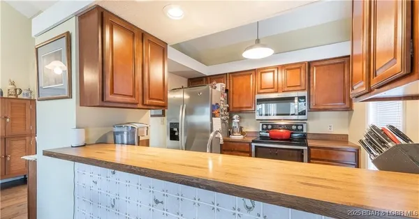 $384,000 | 161 Lubbers Quarters, Osage Beach, MO 65065