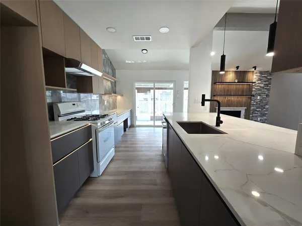 $2,600 | 12013 Grey Rock Lane, Austin, TX 78750