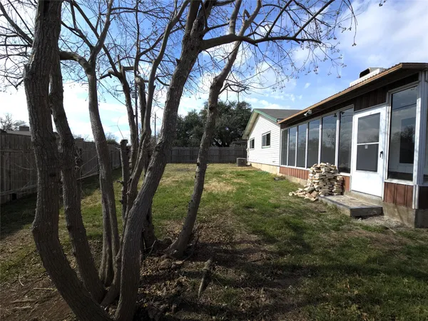 $2,600 | 12013 Grey Rock Lane, Austin, TX 78750
