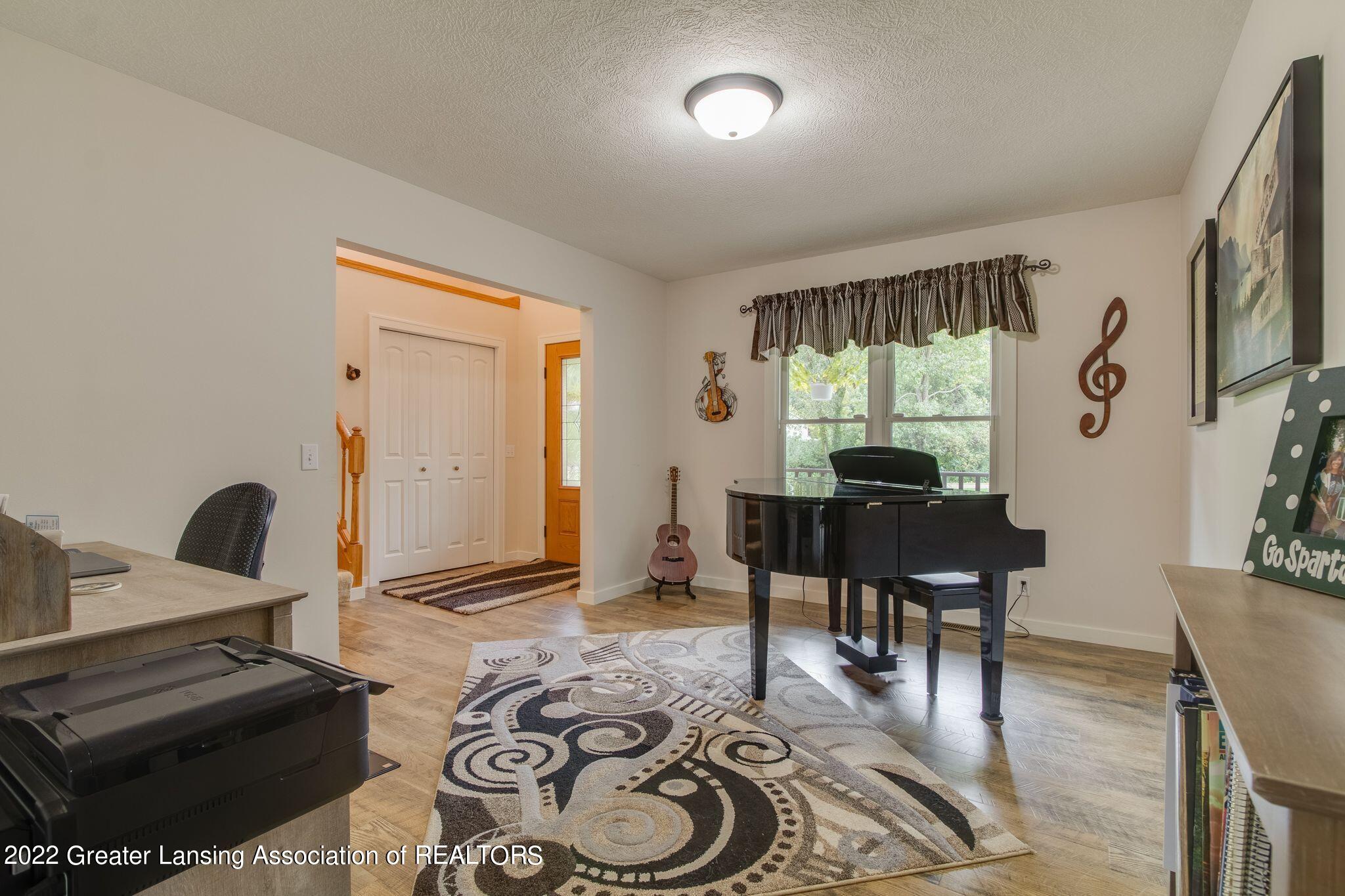 8800 Leverett Road Grand Ledge, MI 48837 - Photo 27 of 53 GRT3MdrE