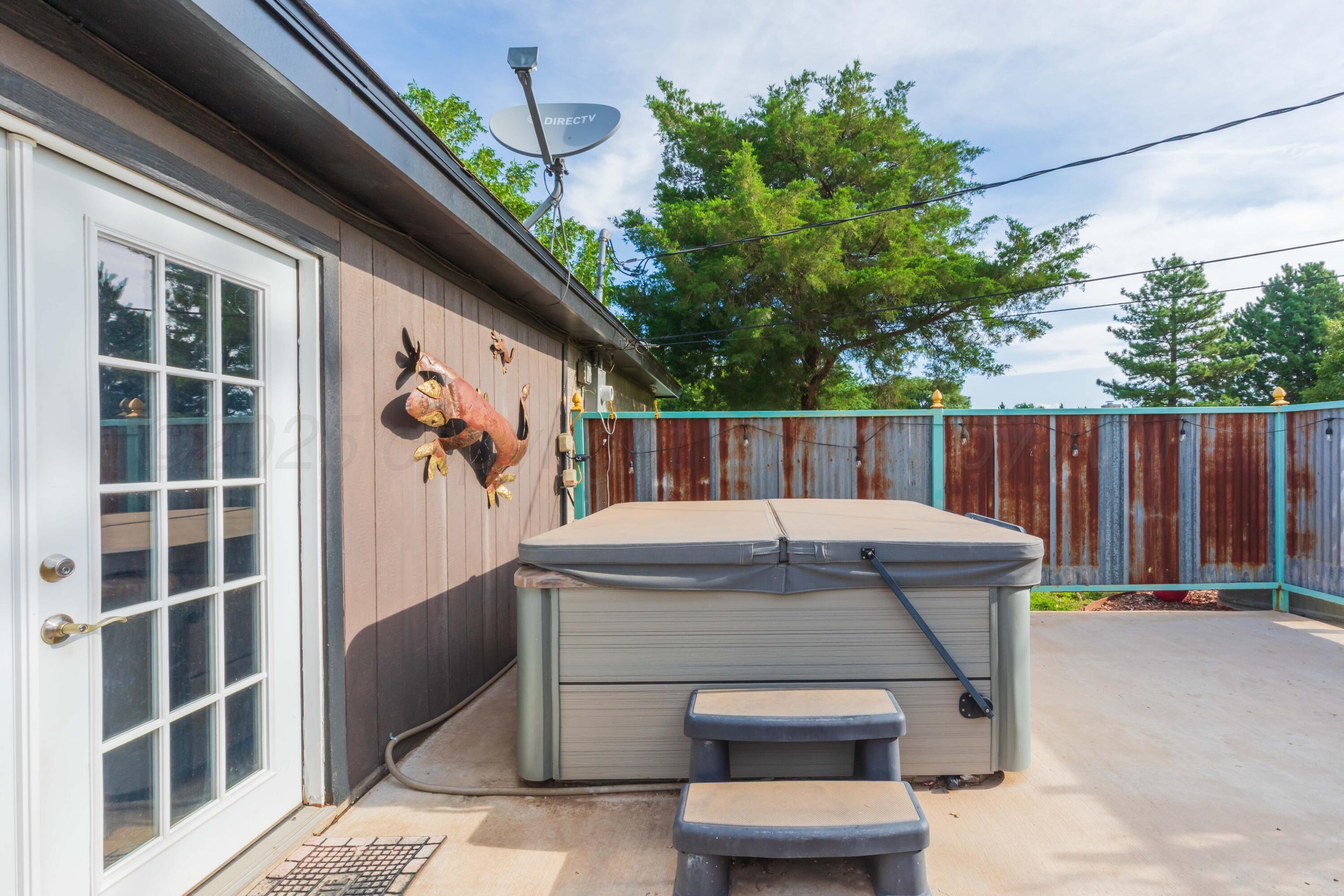 7707 Monterey Drive Amarillo, TX 79110 - Photo 47 of 72 PATIO VIEW 6