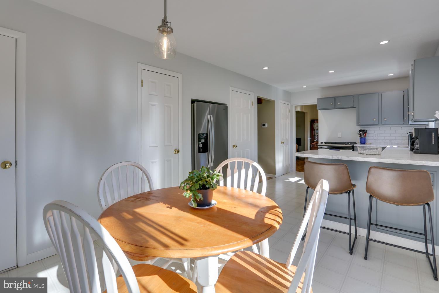 461 Dutch Neck Road East Windsor, NJ 08520 - Photo 14 of 29 Eat in Kitchen