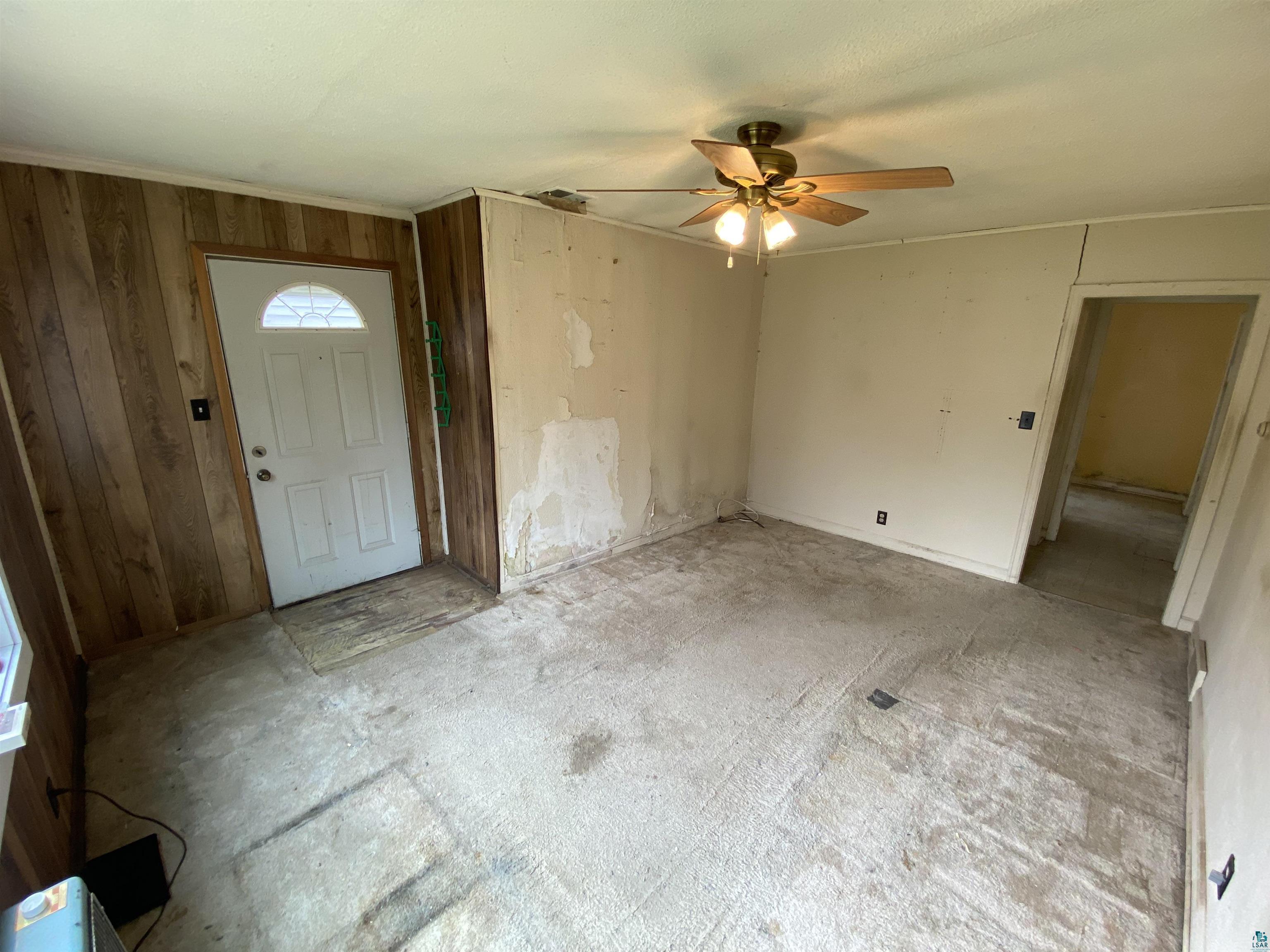 2305 Pershing Street Duluth, MN 55811 - Photo 4 of 17