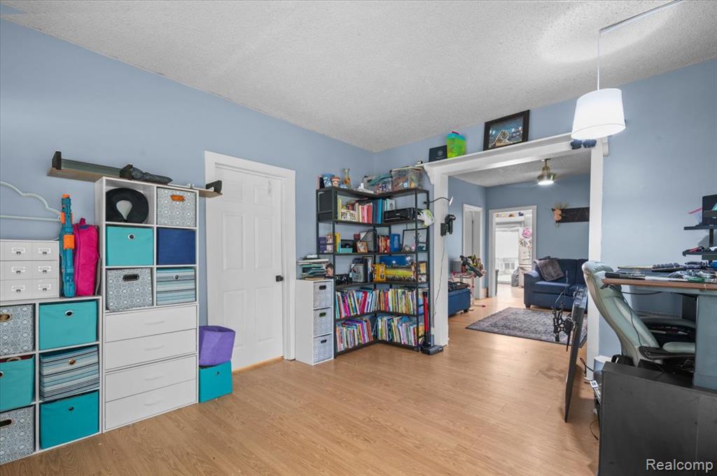 236 Lynn Street Flushing, MI 48433 - Photo 9 of 22