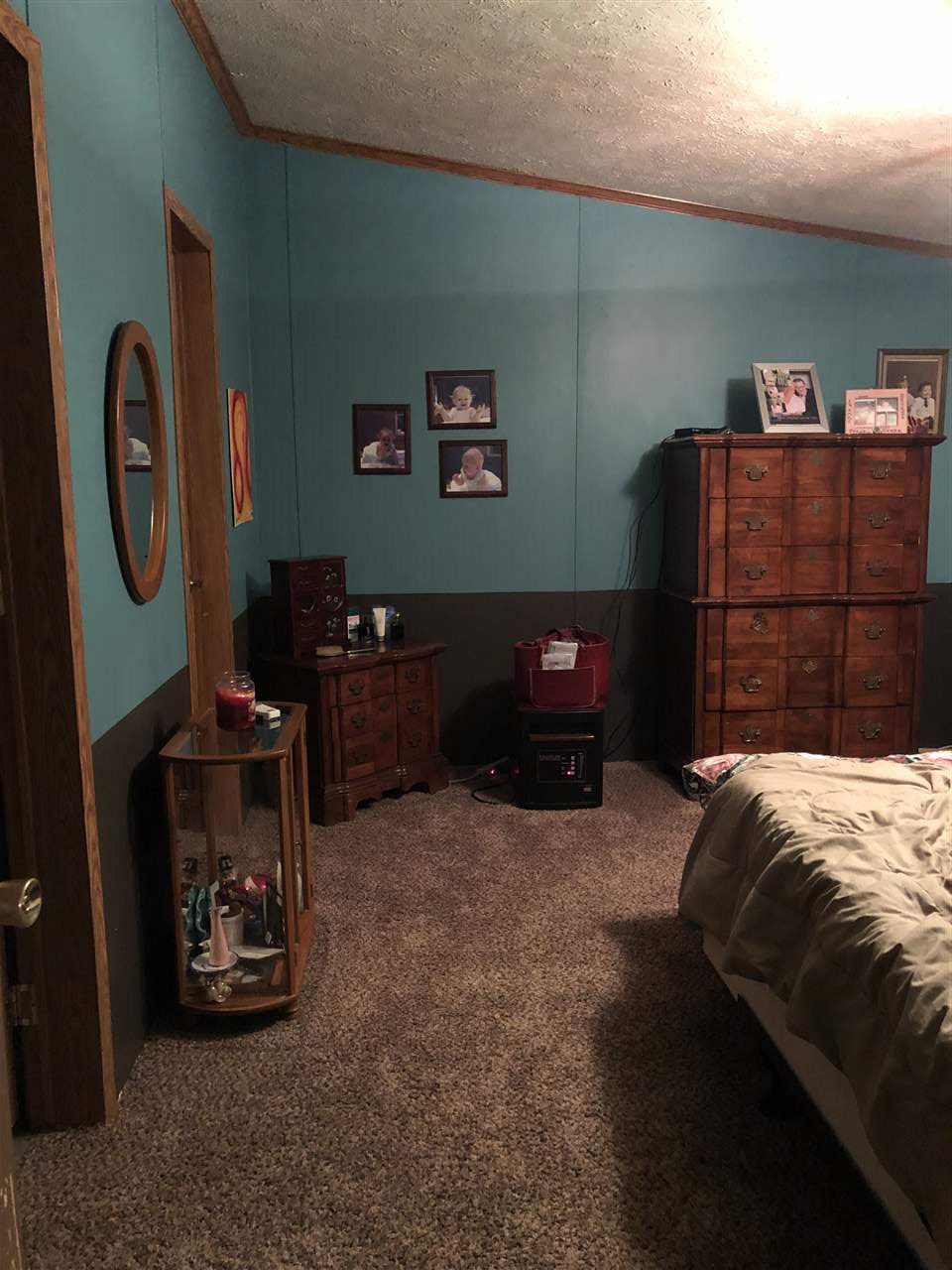 612 East Brown Road Pekin, IN 47165 - Photo 10 of 17 Gallery Image 10