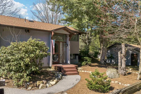 $425,000 | 7 Sundance Road, Unit 4, North Woodstock, NH 03262
