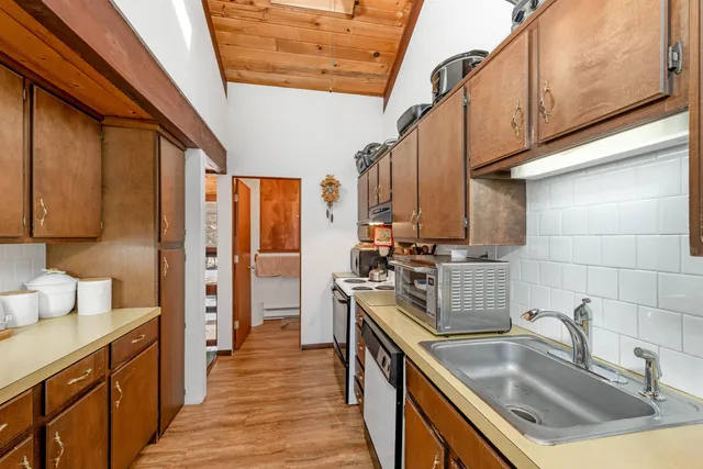 $425,000 | 7 Sundance Road, Unit 4, North Woodstock, NH 03262