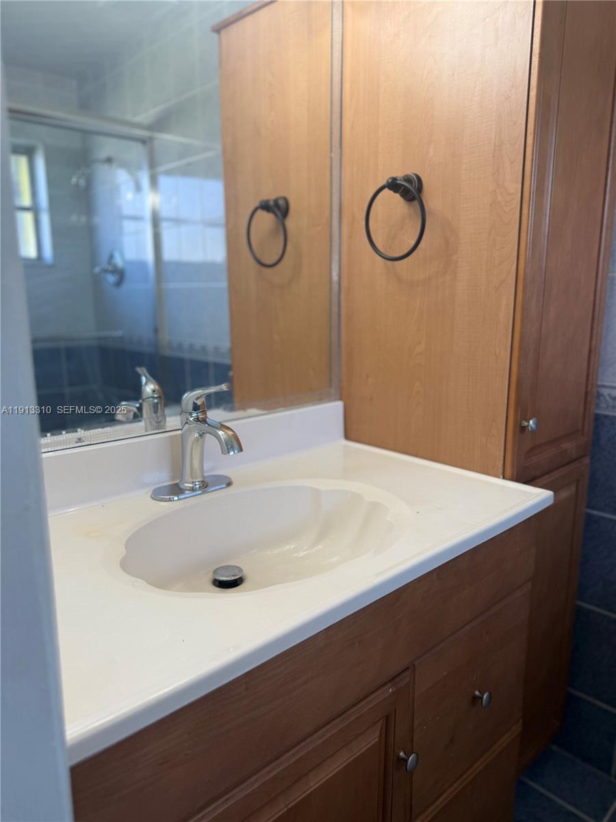 10371 Southwest 201st Terrace Cutler Bay, FL 33189 - Photo 21 of 27