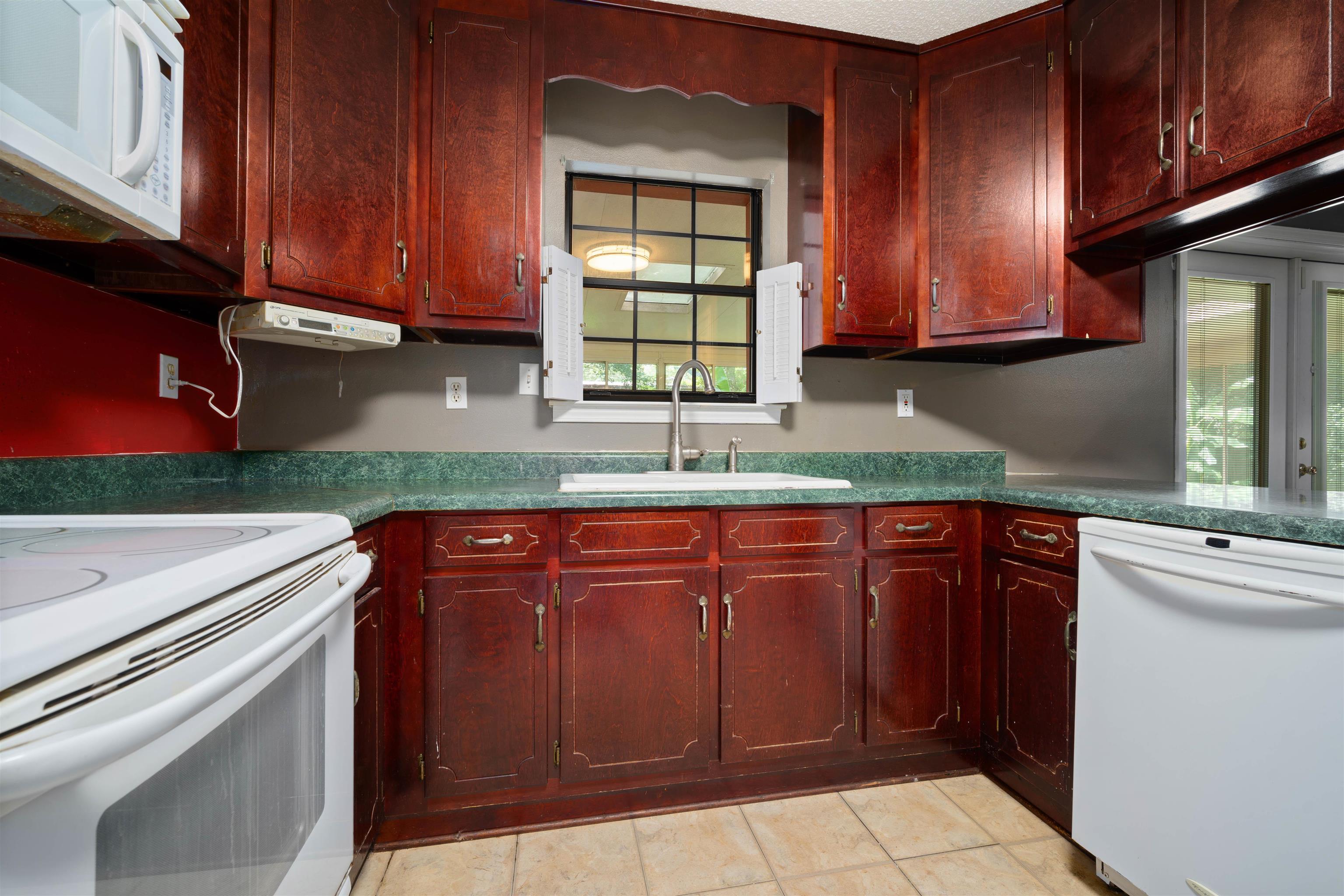 35275 Jerkins Lane Stapleton, AL 36578 - Photo 8 of 29