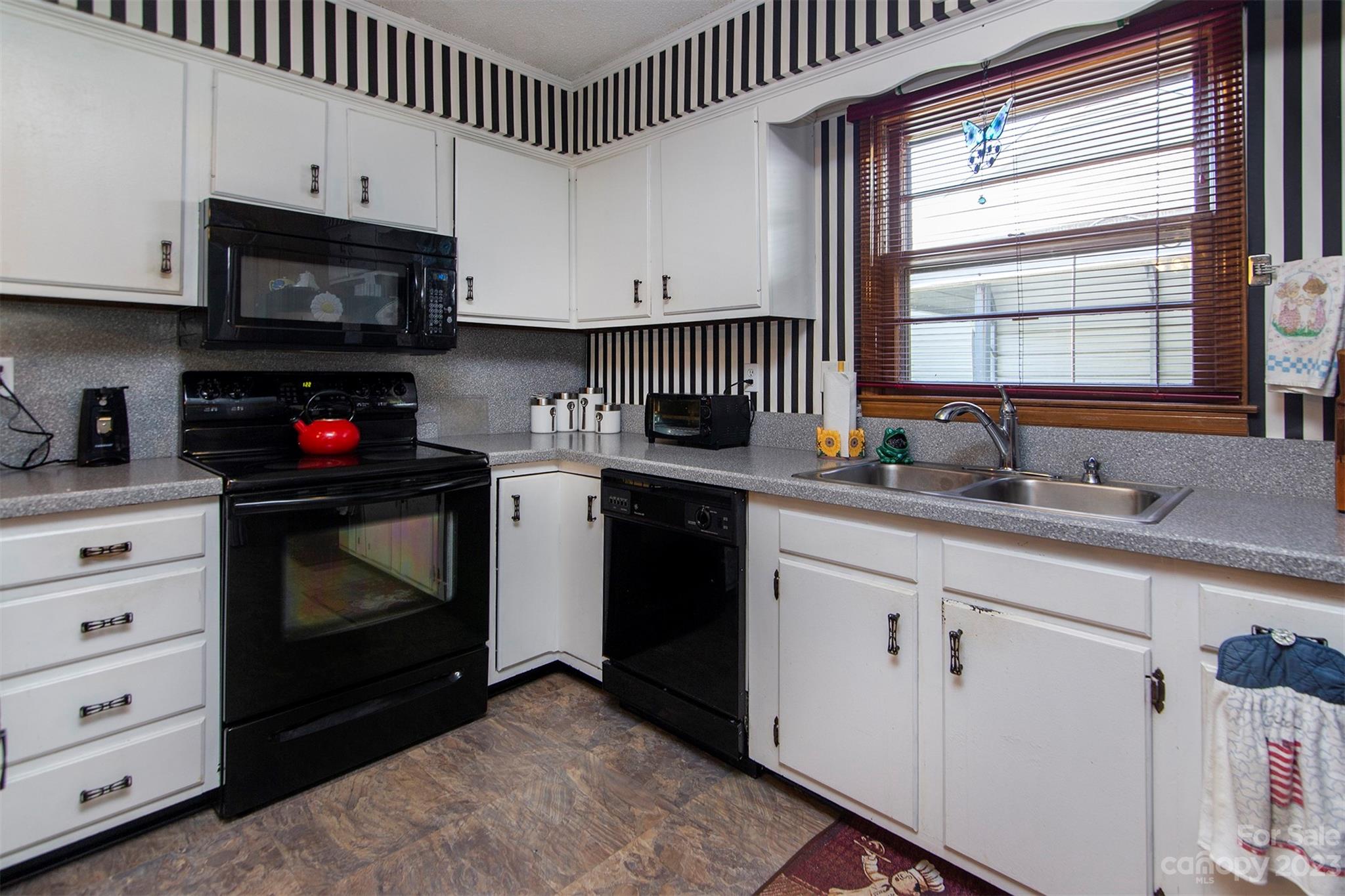7401 Fox Hunt Road Charlotte, NC 28212 - Photo 13 of 24 Gallery Image 13