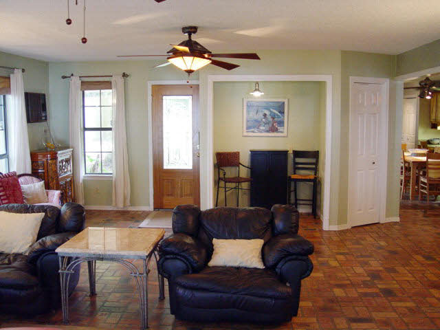 655 North Mobile Street Fairhope, AL 36532 - Photo 2 of 36 Living room to entry