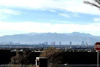 $2,282 | 206 Callen Falls Avenue, Unit 1511, Henderson, NV 89011