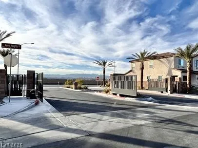 $2,282 | 206 Callen Falls Avenue, Unit 1511, Henderson, NV 89011
