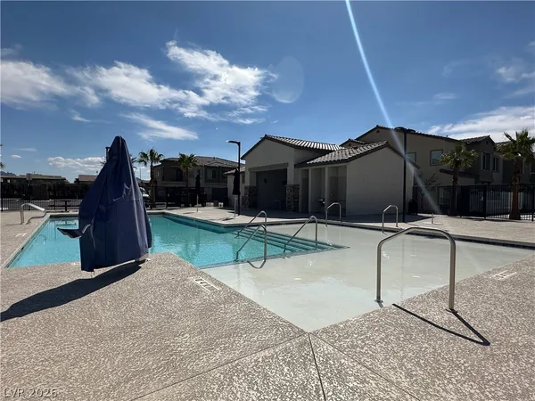 $2,282 | 206 Callen Falls Avenue, Unit 1511, Henderson, NV 89011