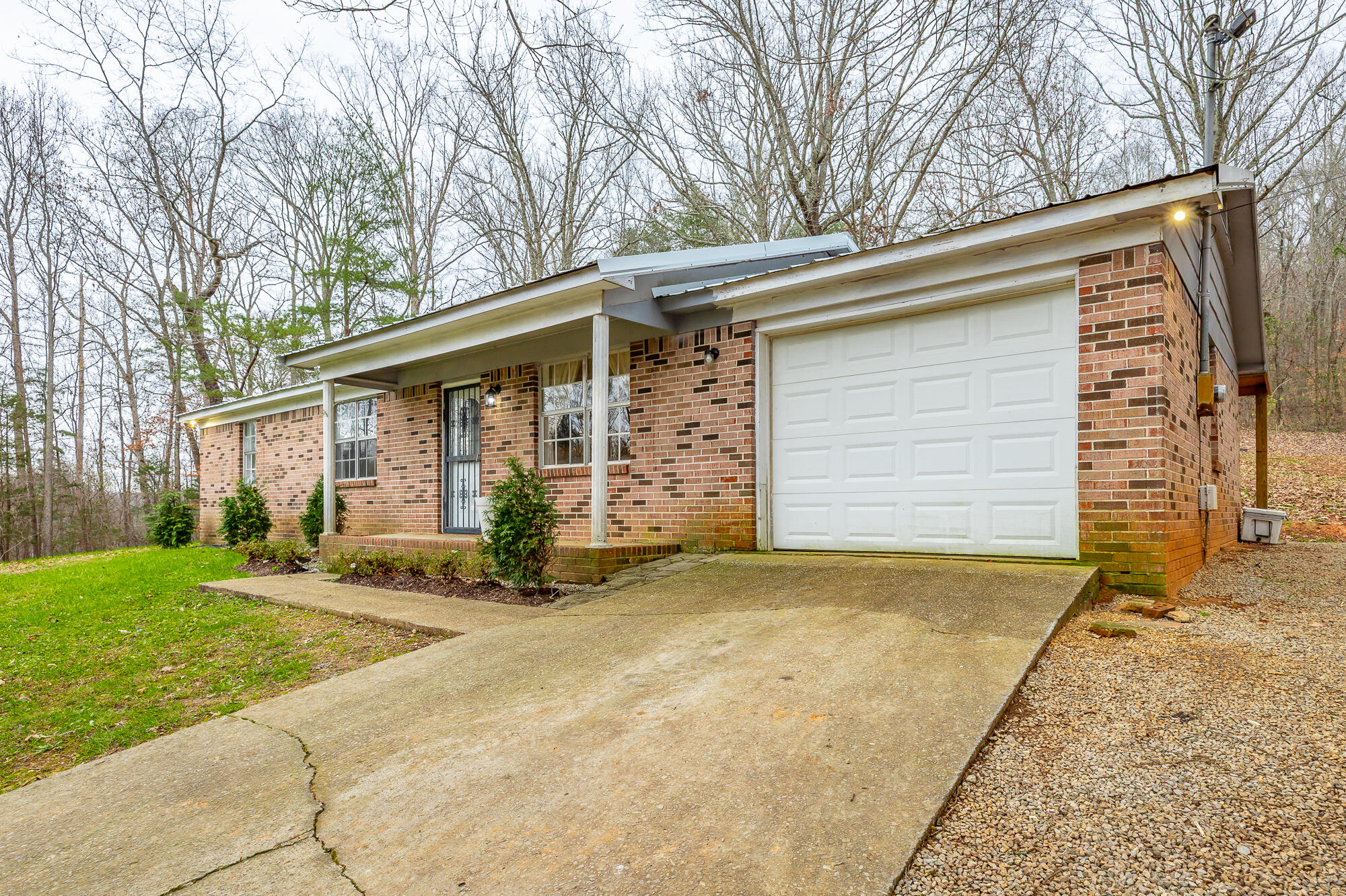 670 Sherry Road Jasper, TN 37347 - Photo 8 of 52 670 Sherry Road HD-43