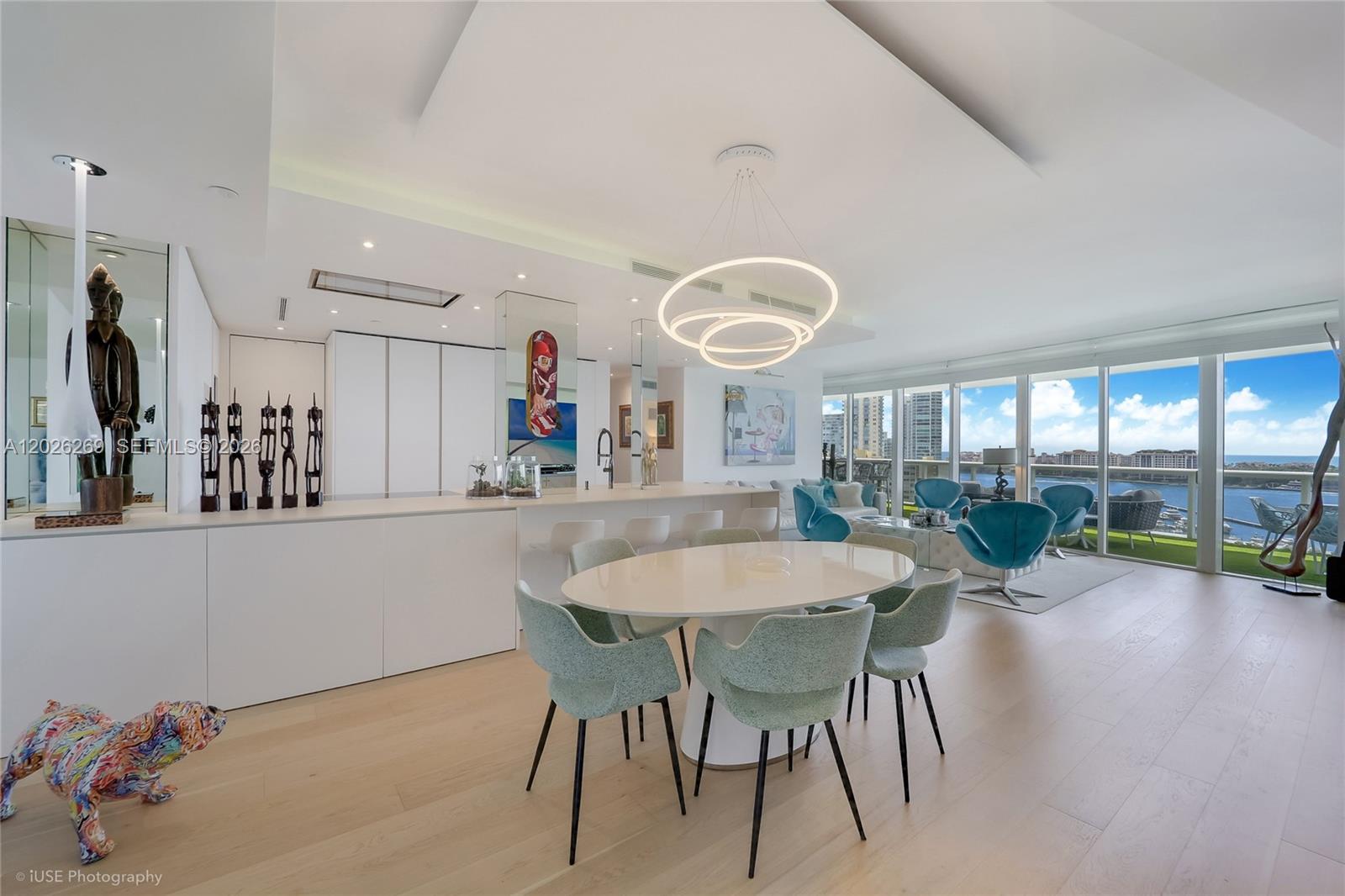 400 Alton Road, Unit 1506 Miami Beach, FL 33139 - Photo 2 of 23 Photo 2
