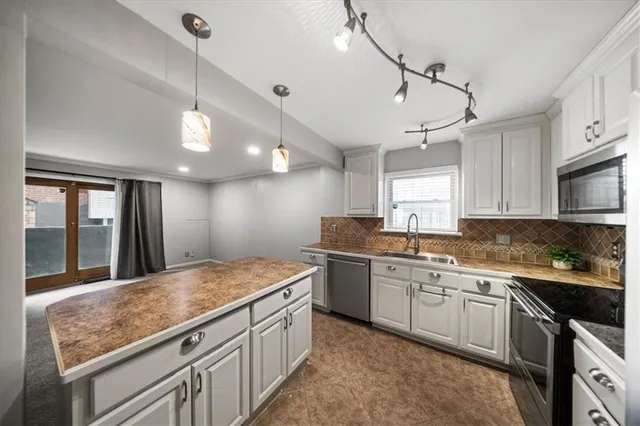 $155,000 | 4213 Clark Avenue, Unit 1, Kansas City, MO 64111