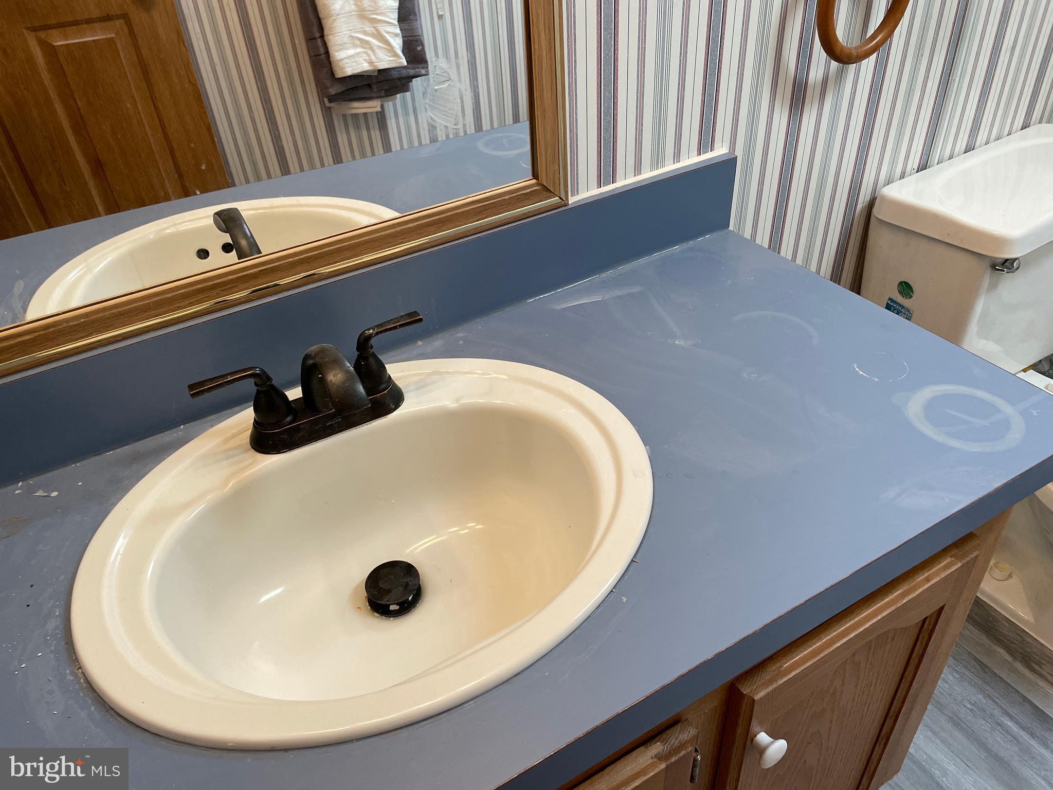 307 Ridge Road Elizabethtown, PA 17022 - Photo 71 of 73 Bathroom #2 - with tub/shower