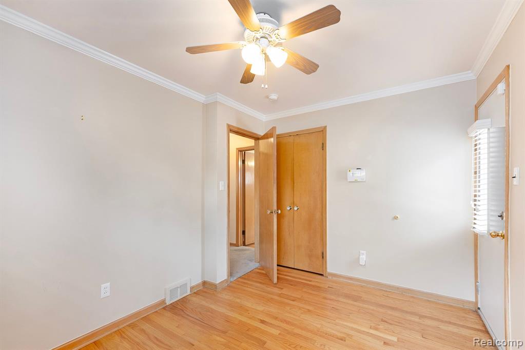 1863 Prestwick Road Grosse Pointe, MI 48236 - Photo 14 of 29