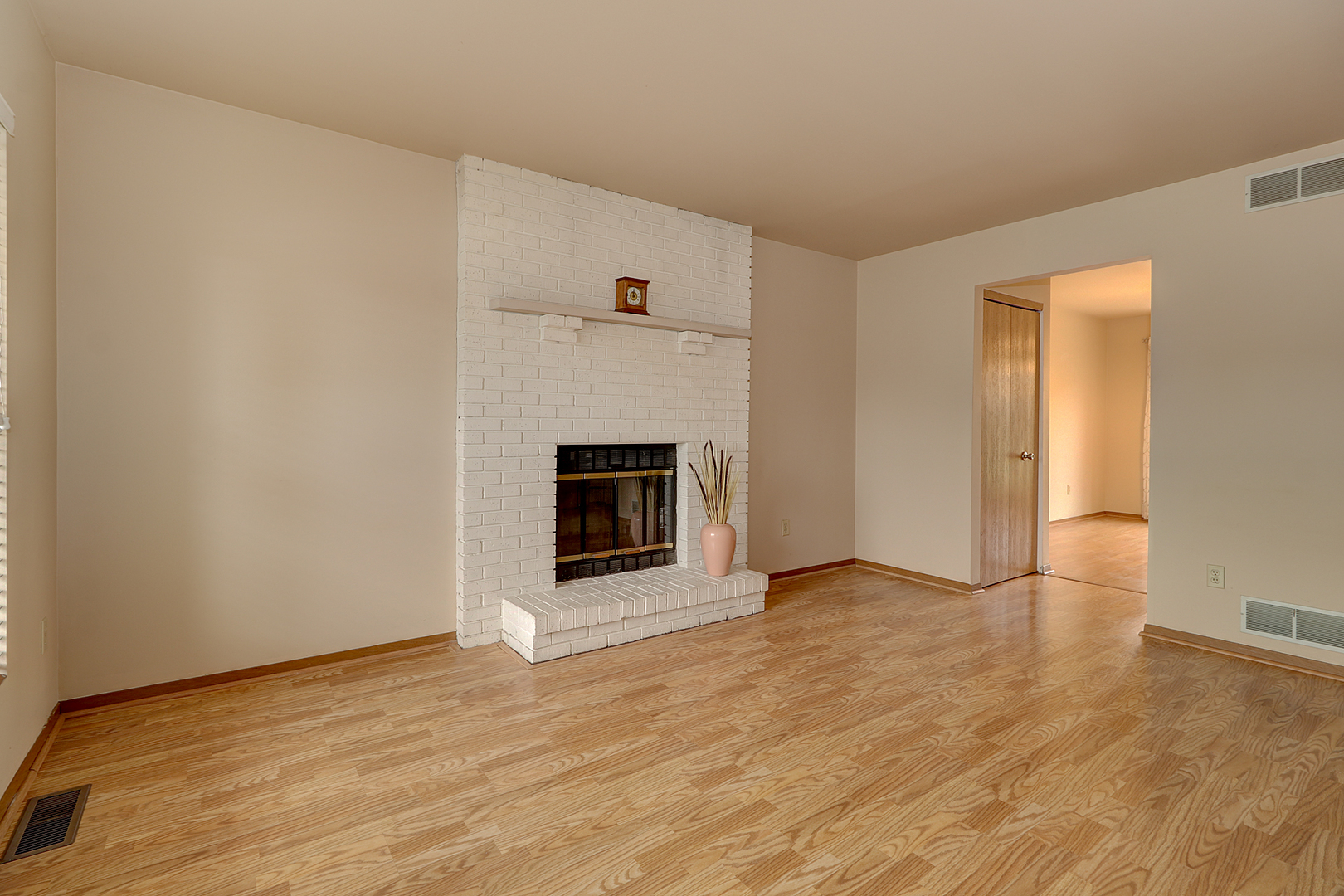 507 South Raven Road Shorewood, IL 60404 - Photo 2 of 24