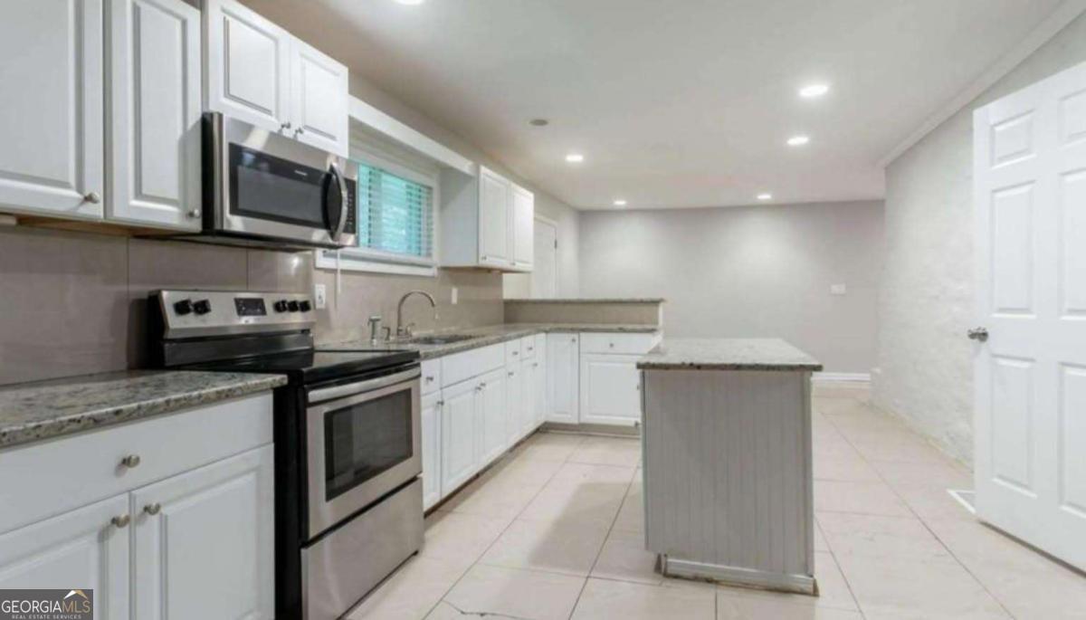 3409 Hyland Drive Decatur, GA 30032 - Photo 4 of 24